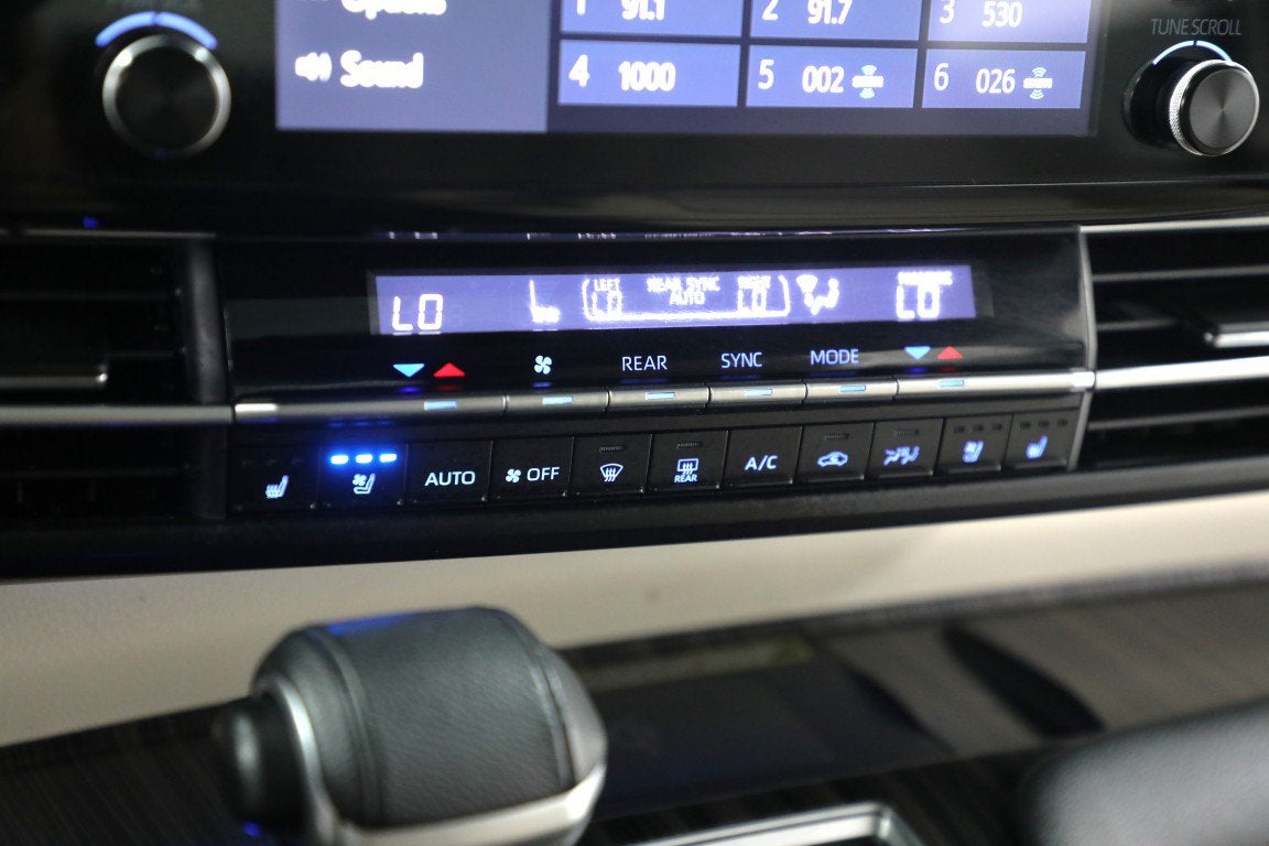 2023 Toyota Sienna Limited