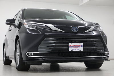 2023 Toyota Sienna Limited