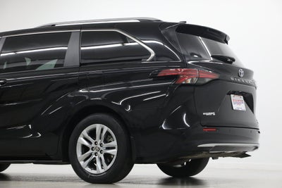 2023 Toyota Sienna Limited