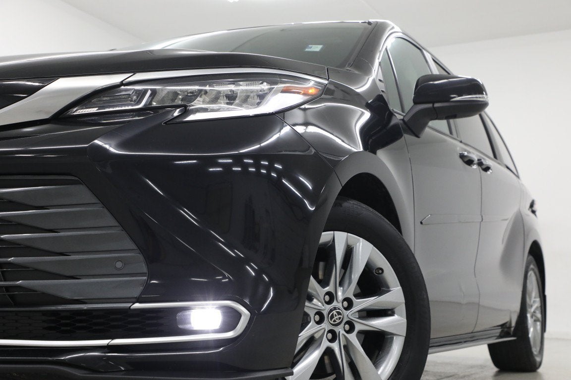 2023 Toyota Sienna Limited