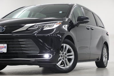 2023 Toyota Sienna Limited