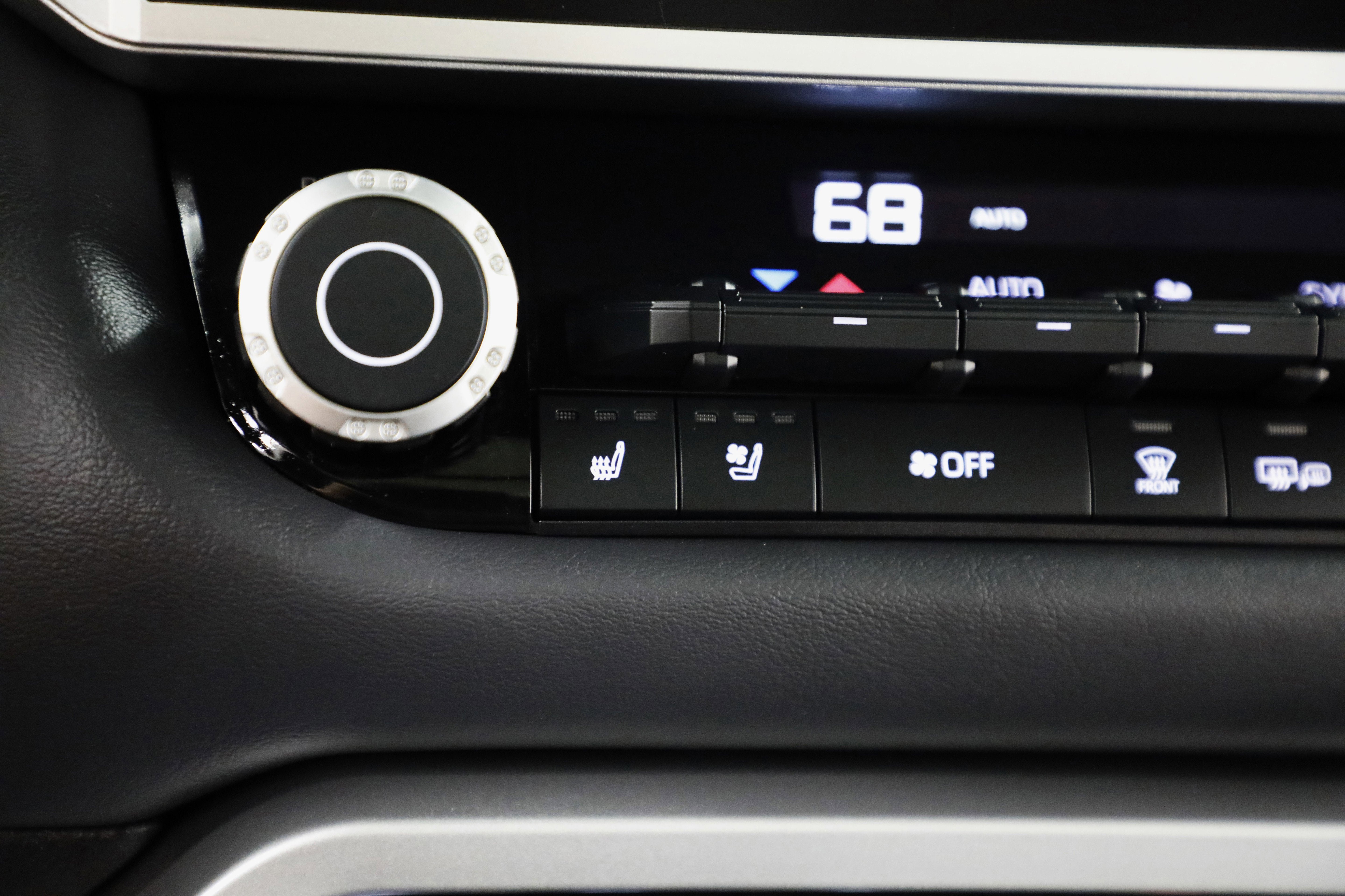 2025 Toyota Tundra 4WD Platinum
