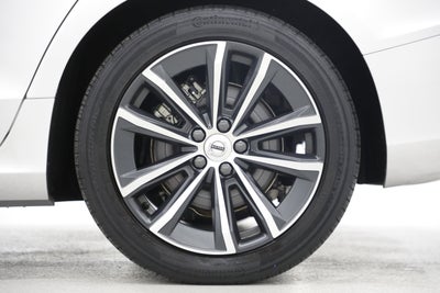 2022 Volvo S60 Momentum