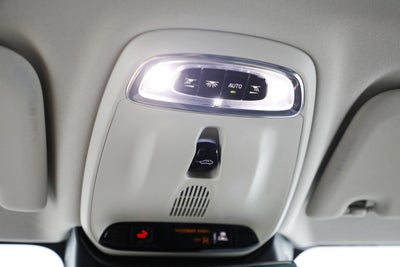 2022 Volvo S60 Momentum