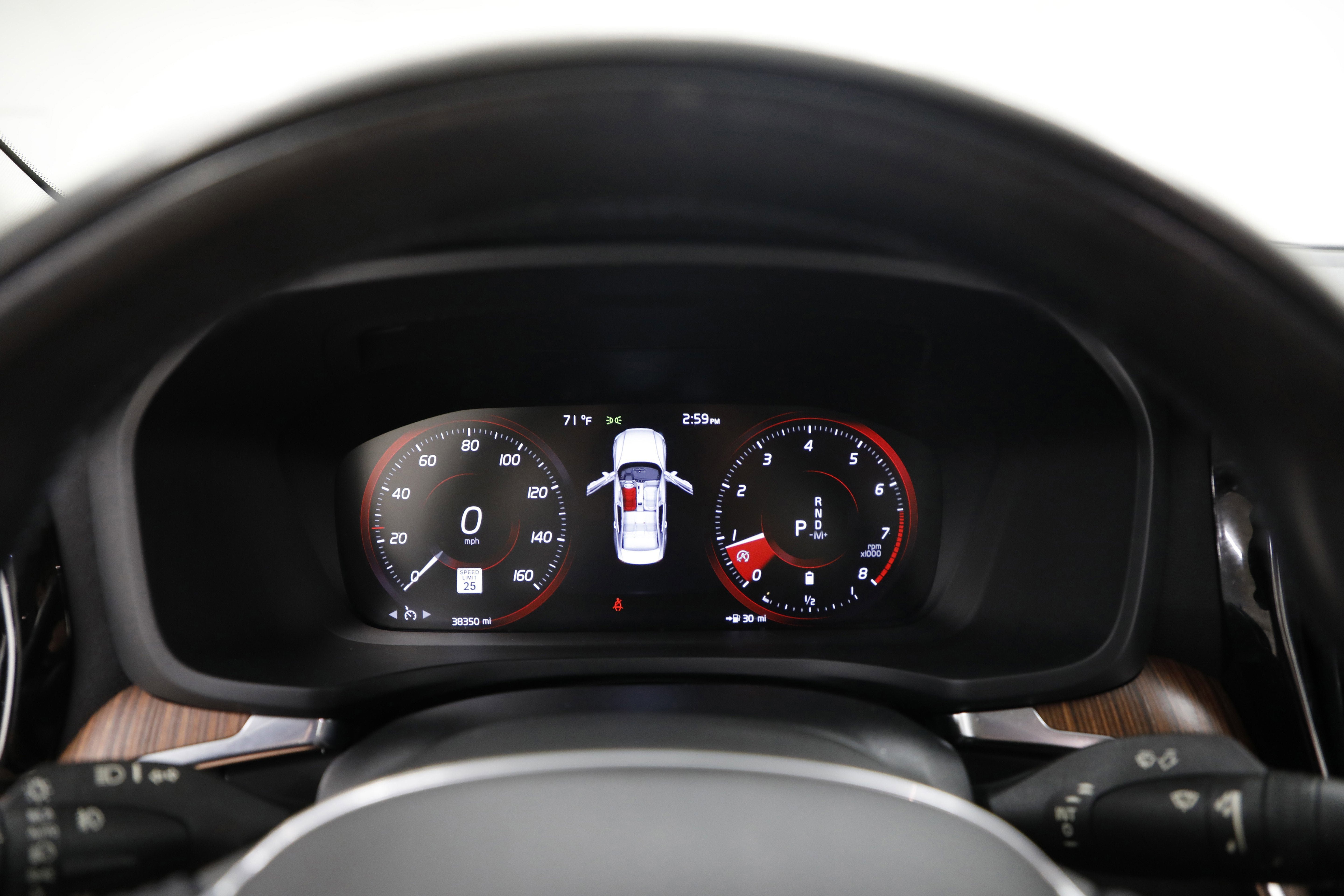 2022 Volvo S60 Momentum
