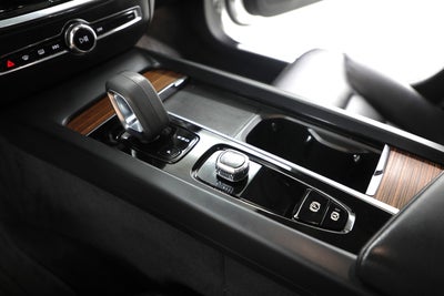 2022 Volvo S60 Momentum