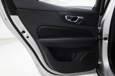 2022 Volvo S60 Momentum