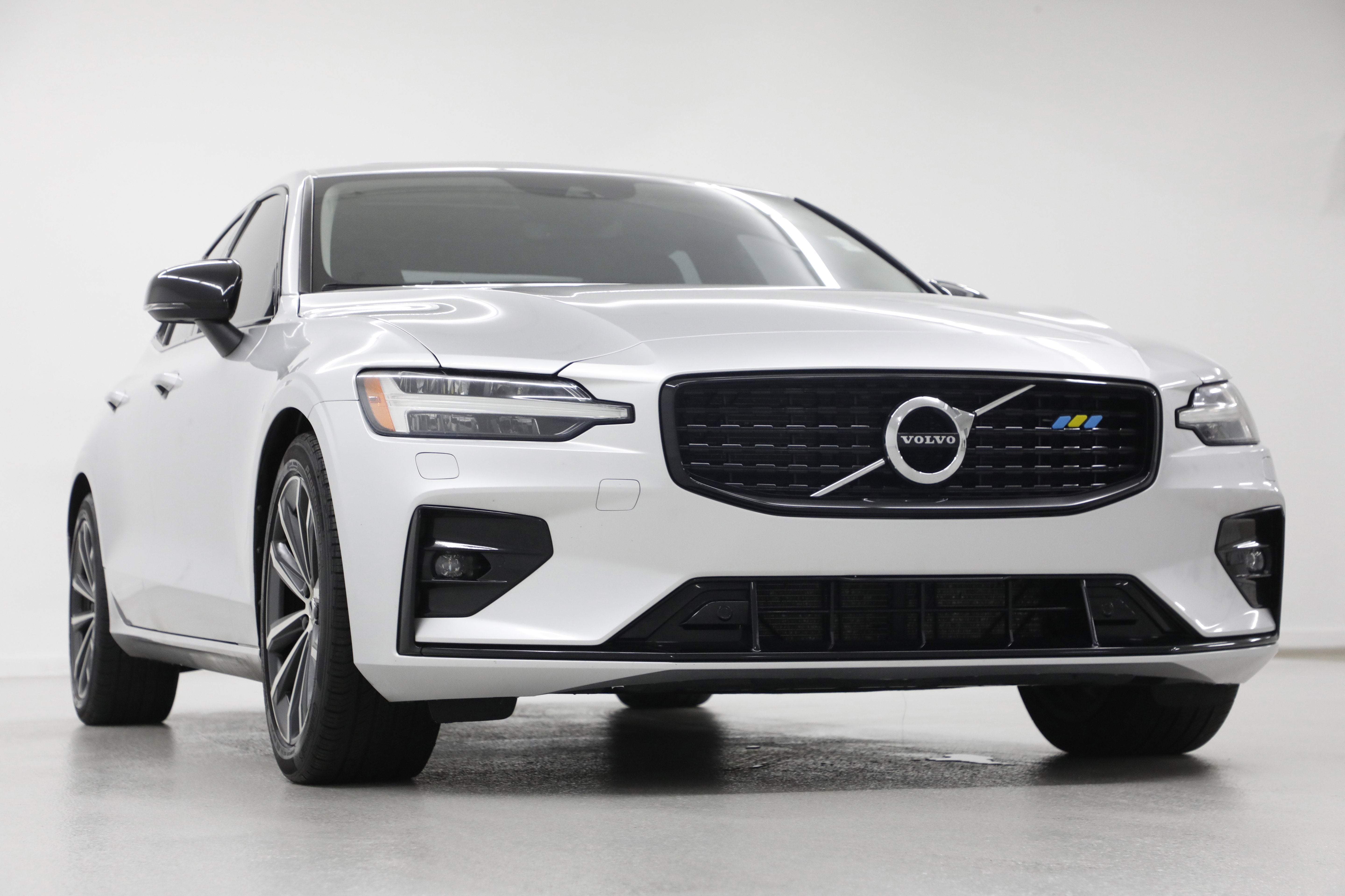 2022 Volvo S60 Momentum
