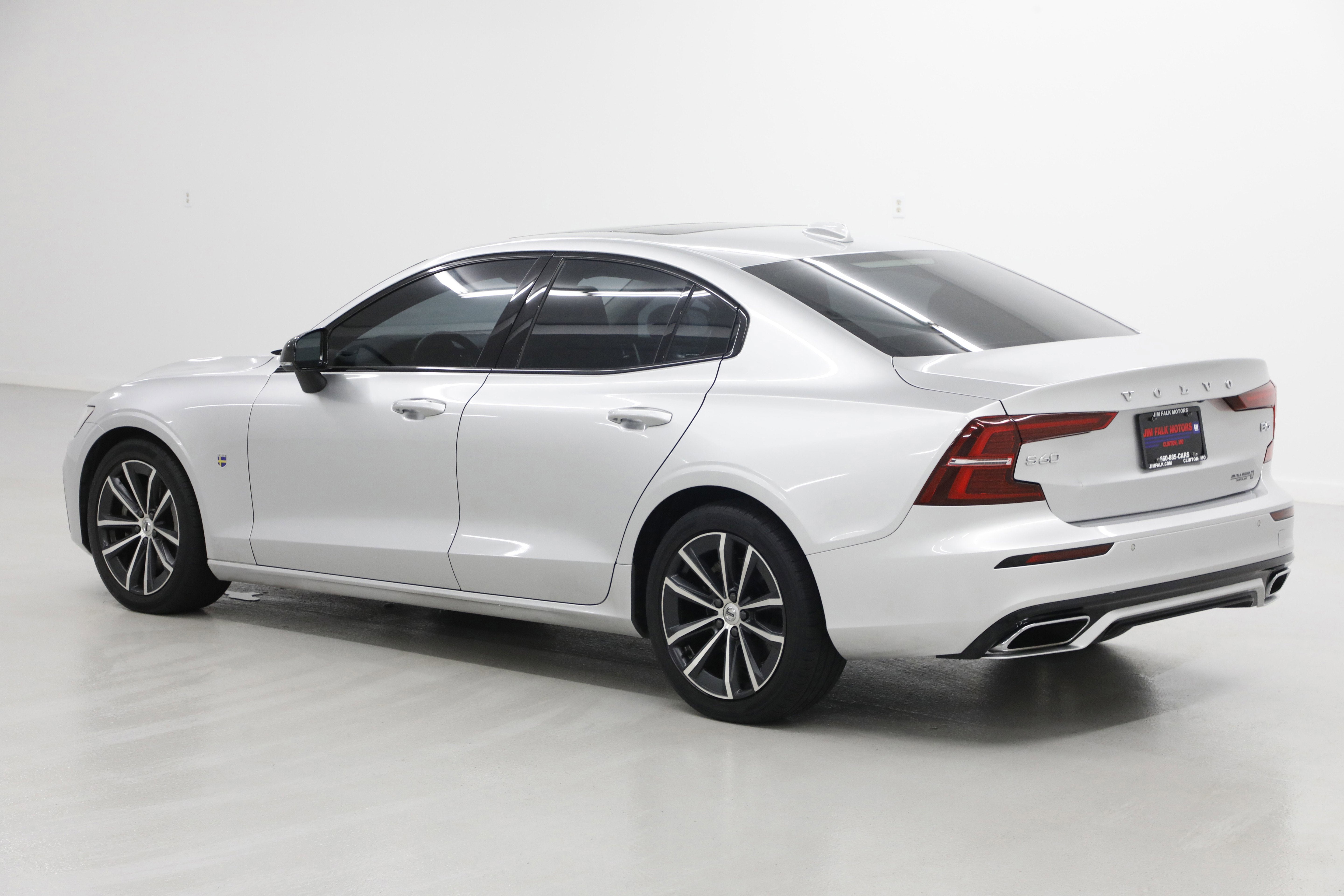 2022 Volvo S60 Momentum