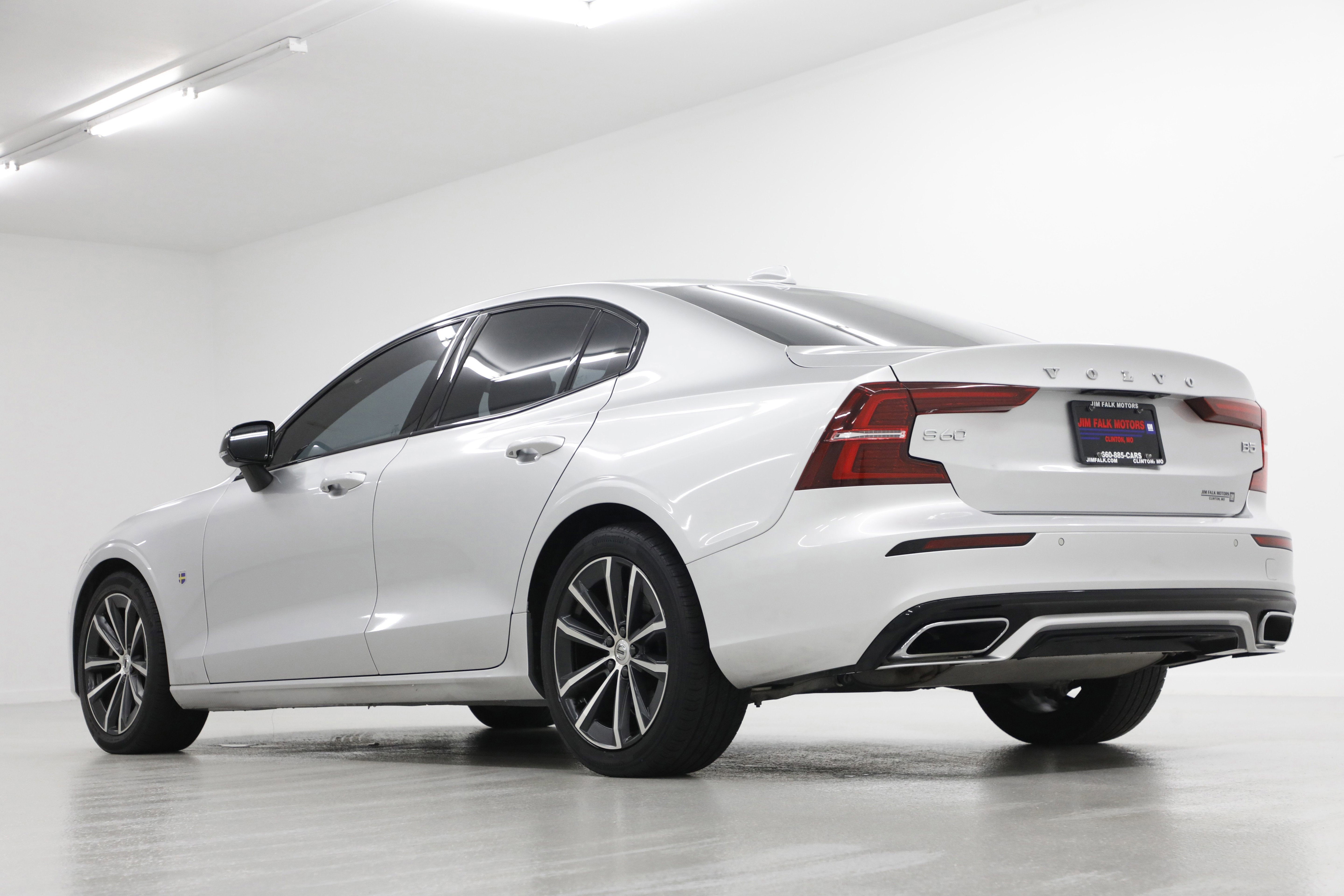 2022 Volvo S60 Momentum