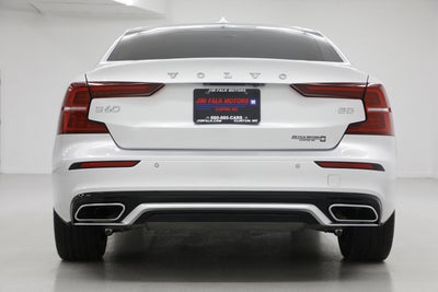 2022 Volvo S60 Momentum