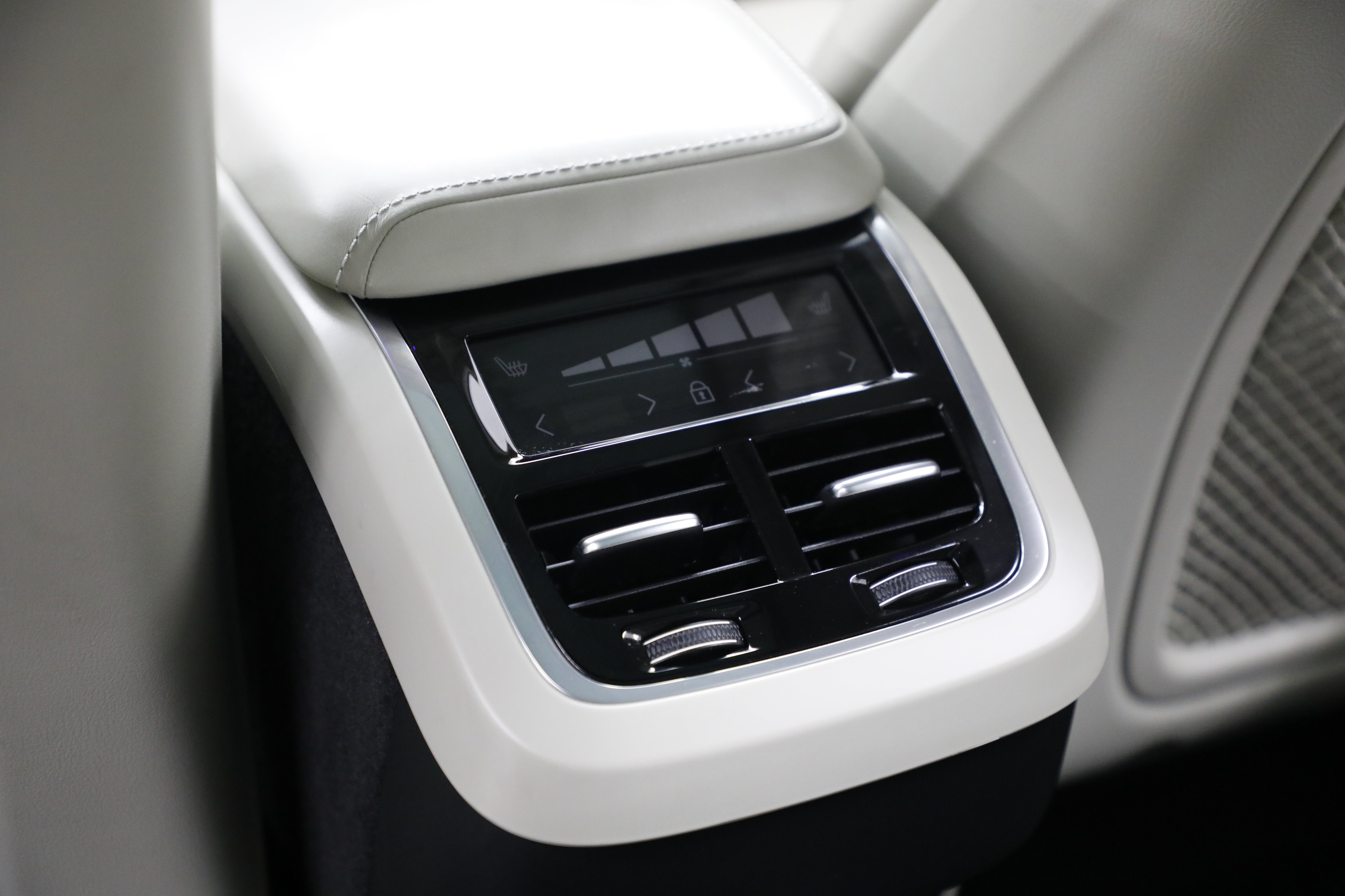 2019 Volvo XC60 Inscription