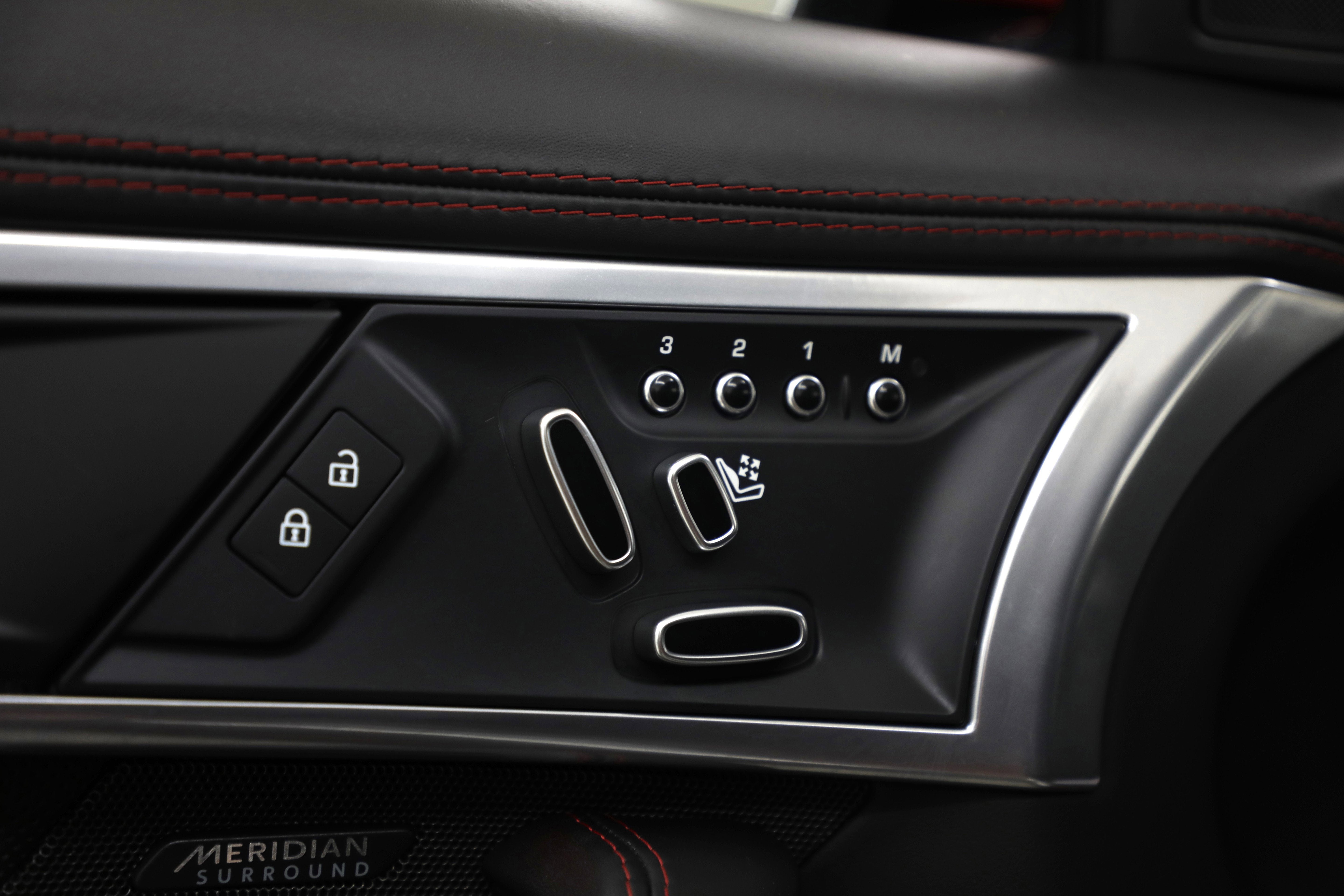 2021 Jaguar F-TYPE R