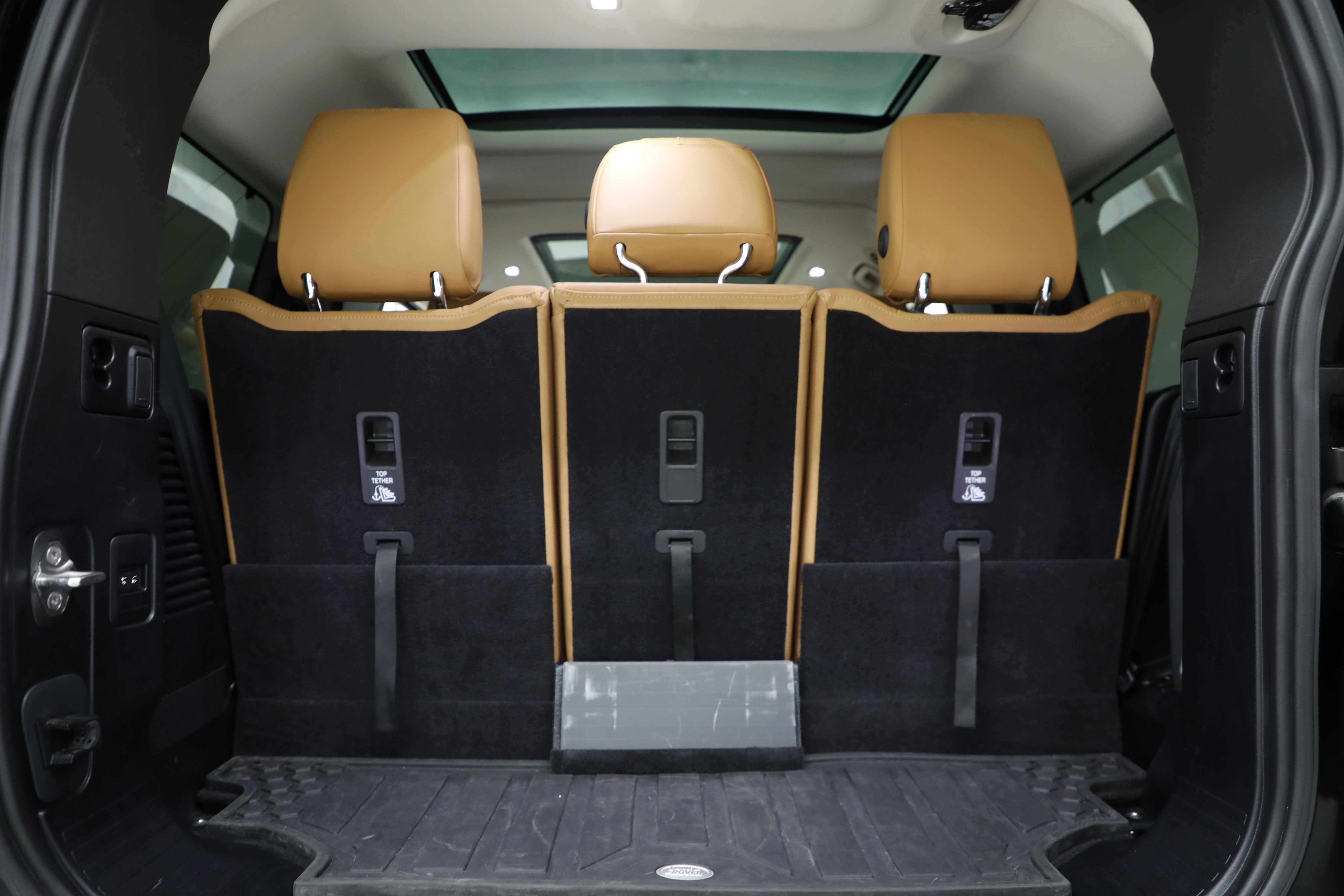 2023 Land Rover Defender First Edition