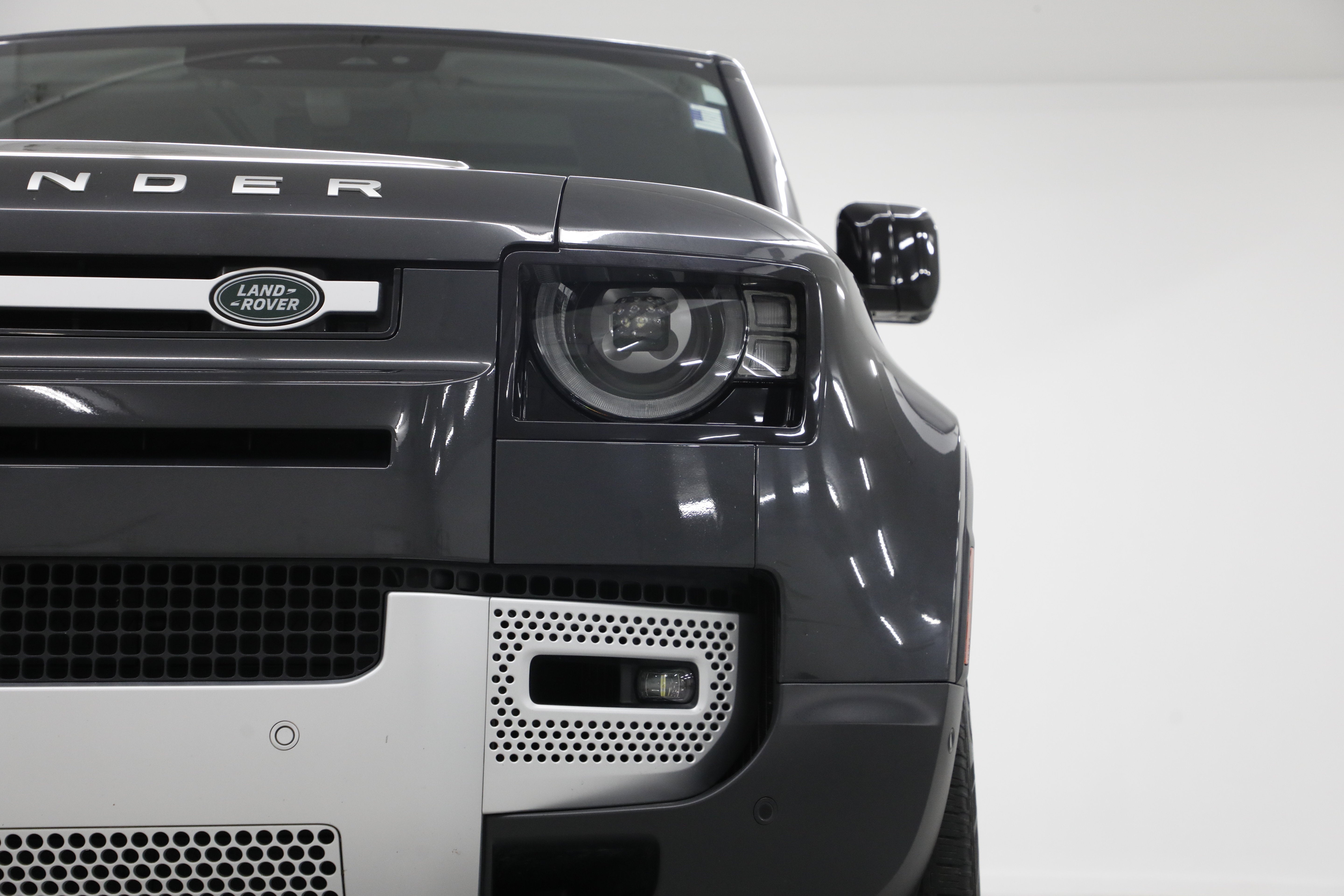 2023 Land Rover Defender First Edition