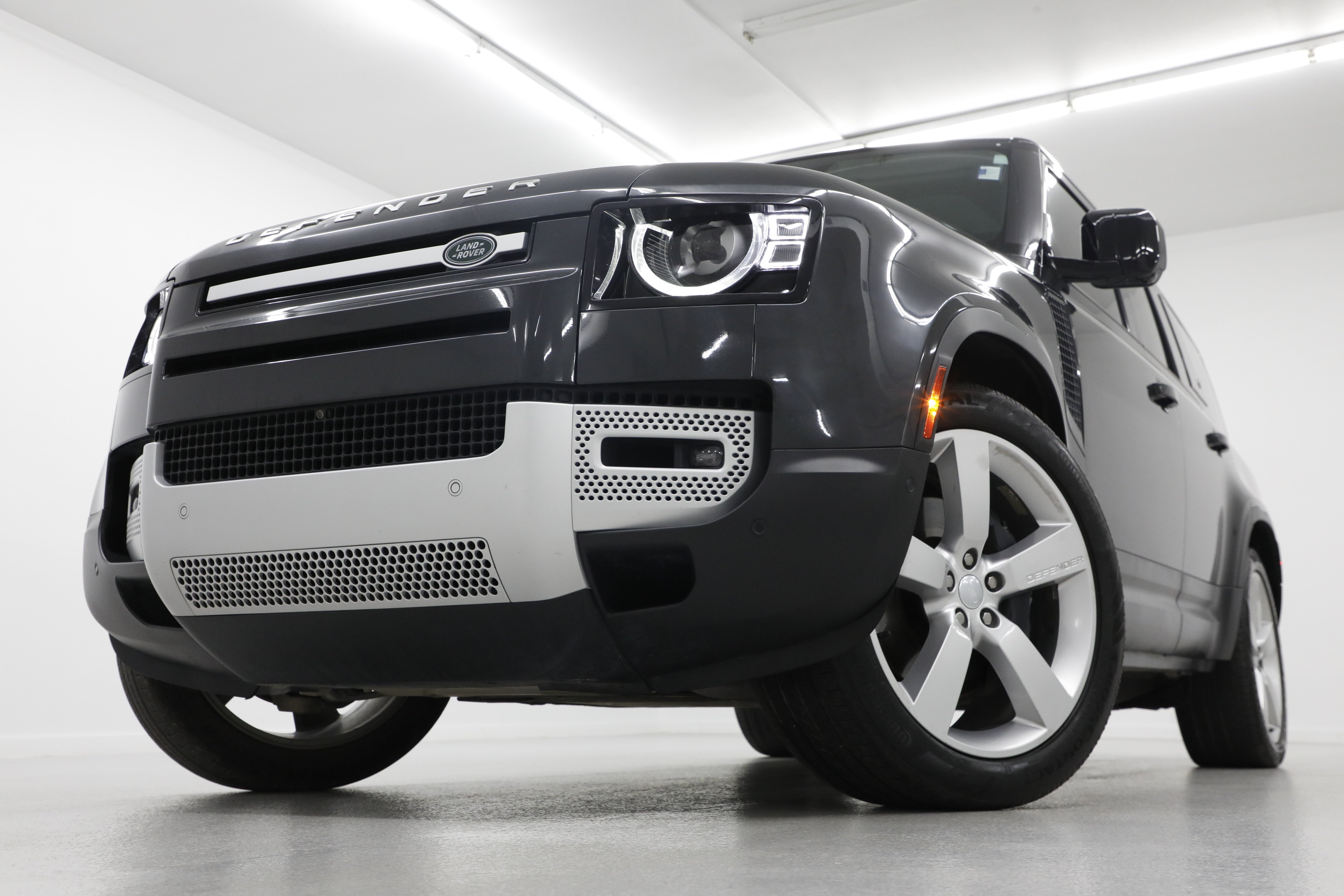 2023 Land Rover Defender First Edition