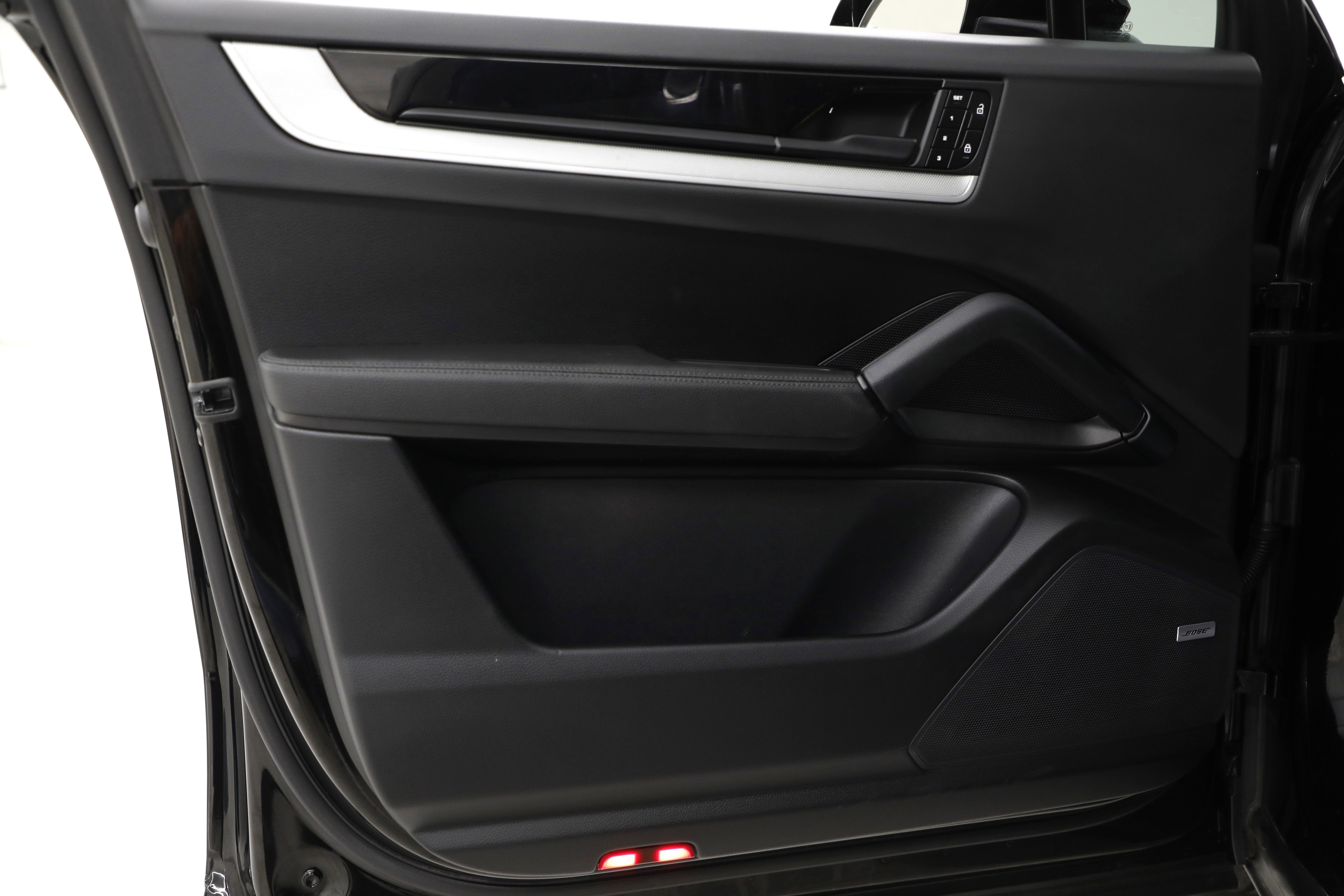 2024 Porsche Cayenne NA