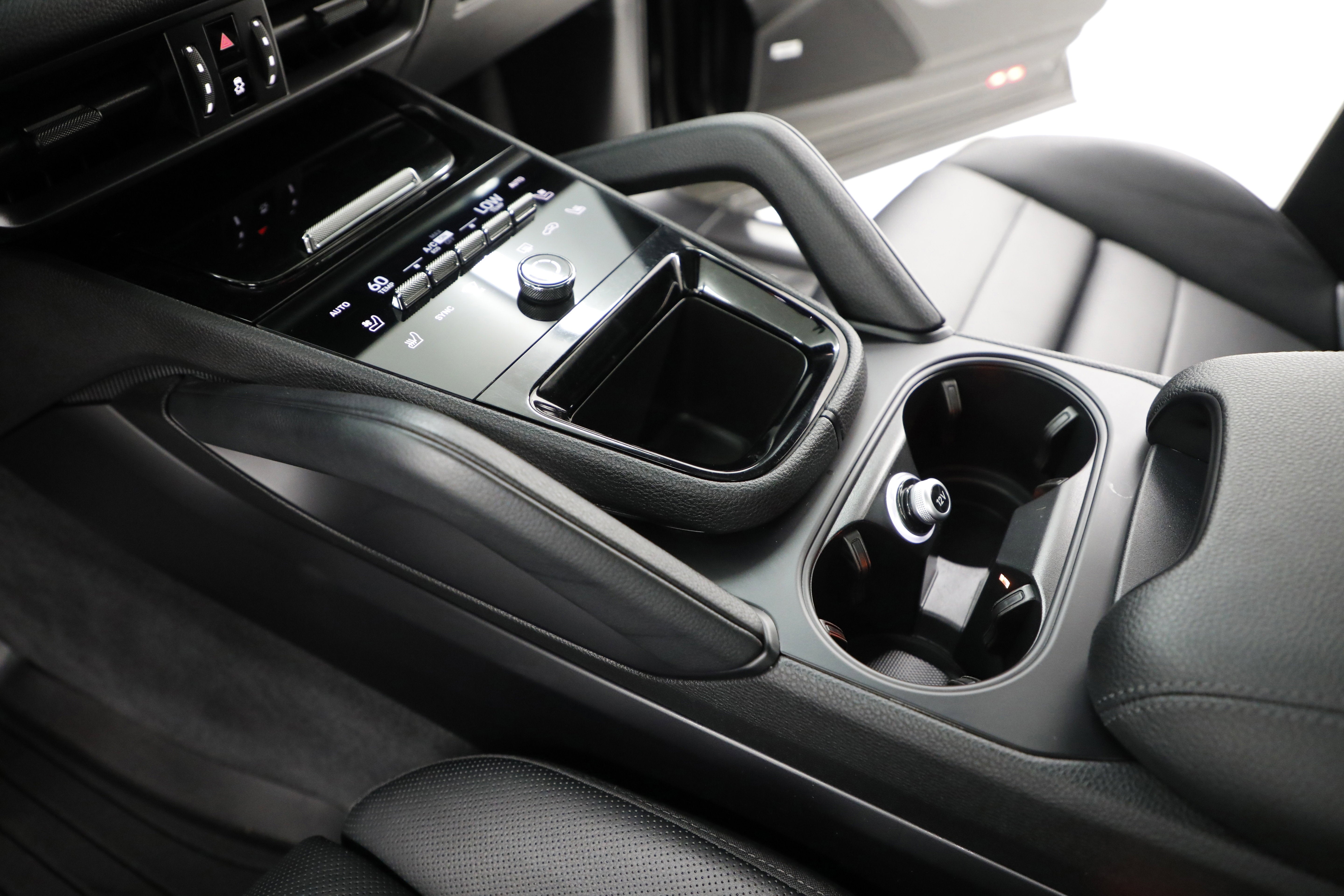 2024 Porsche Cayenne NA