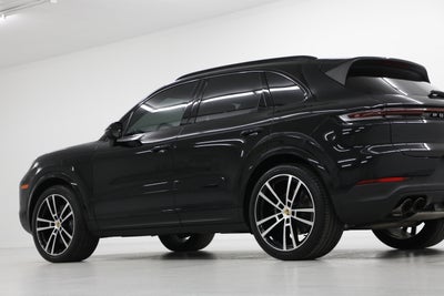2024 Porsche Cayenne NA