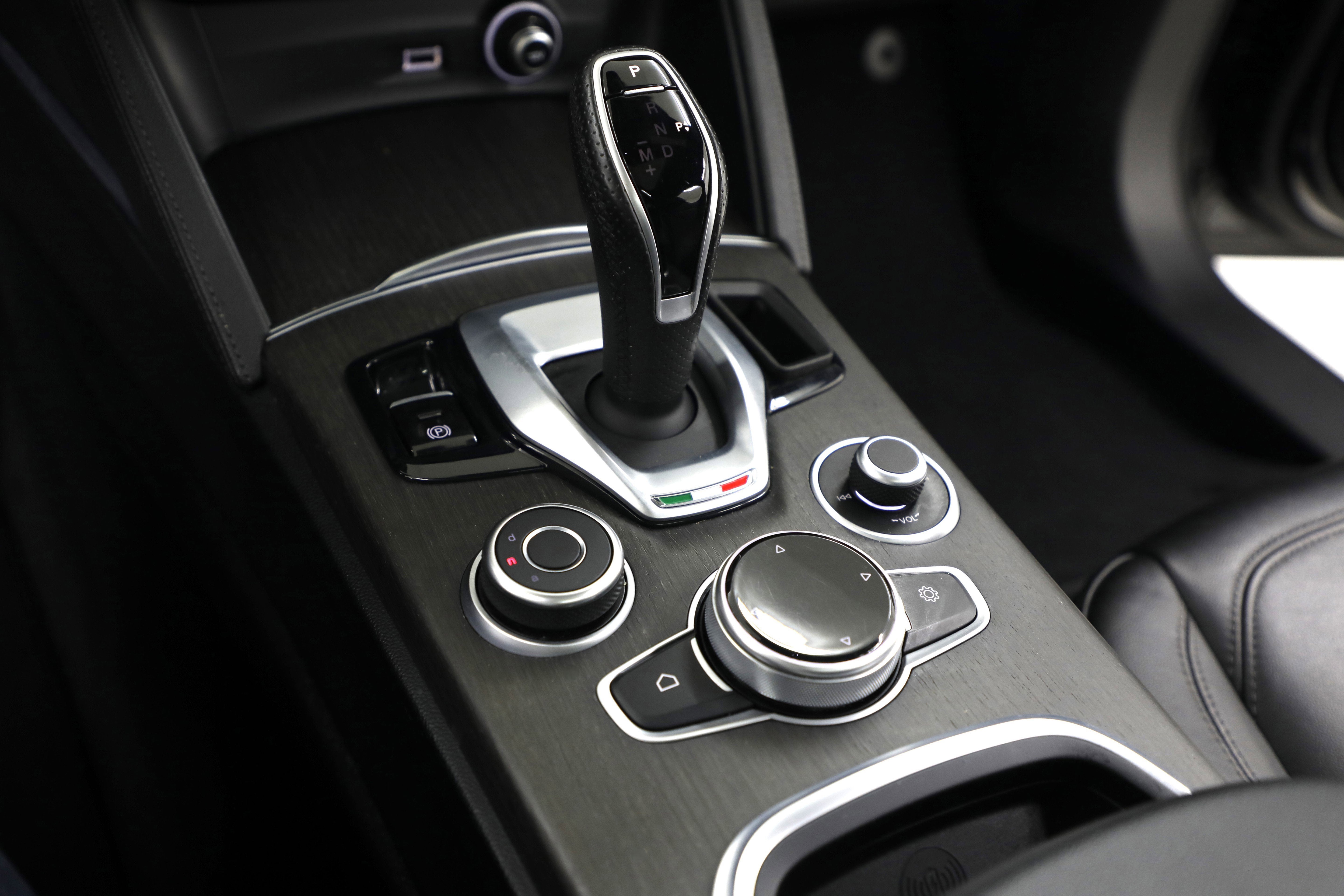 2022 Alfa Romeo Stelvio Ti